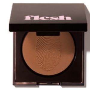 NIB flesh beauty tender flesh blush in 06 Caress